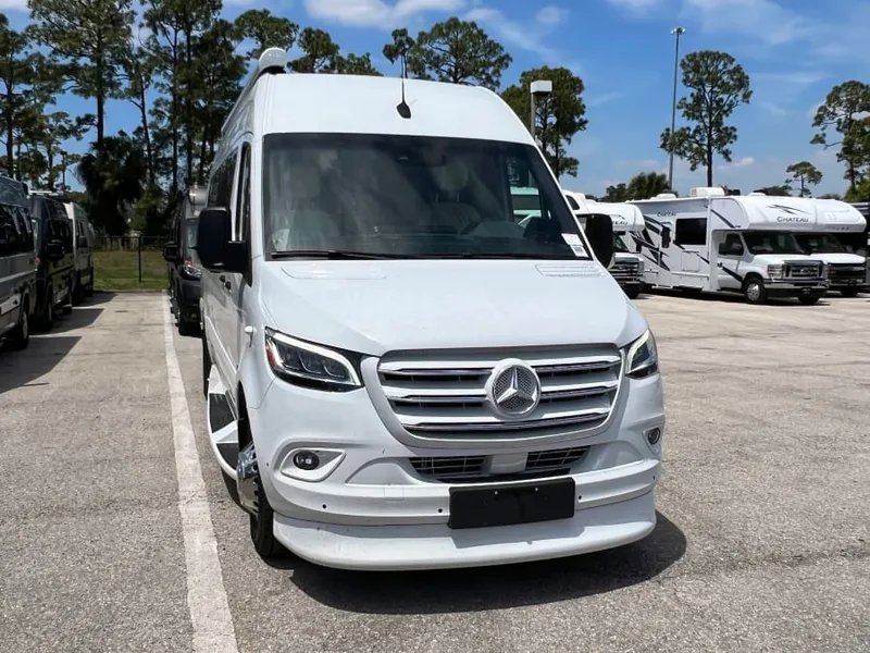 2026 Midwest Automotive Designs HERITAGE — front three-quarter view