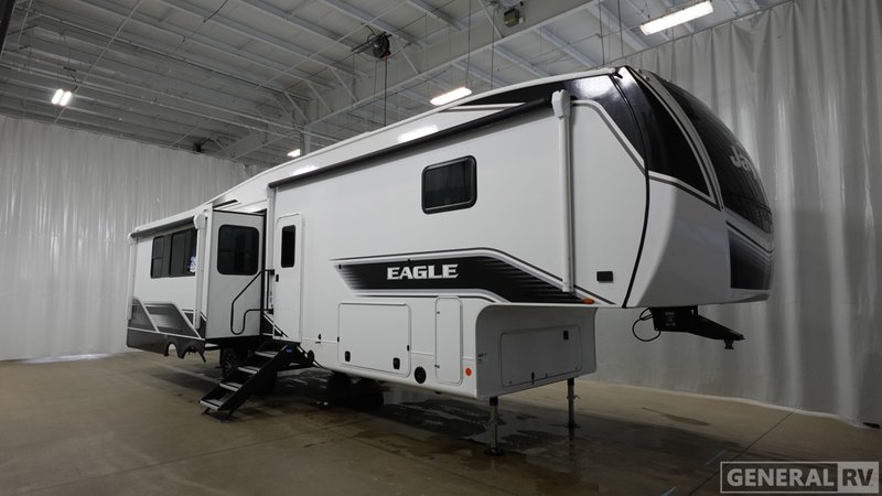 2026 Jayco Eagle — front three-quarter view