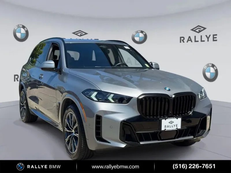 2024 BMW X5 xDrive40i in Gray Metallic — front three-quarter view