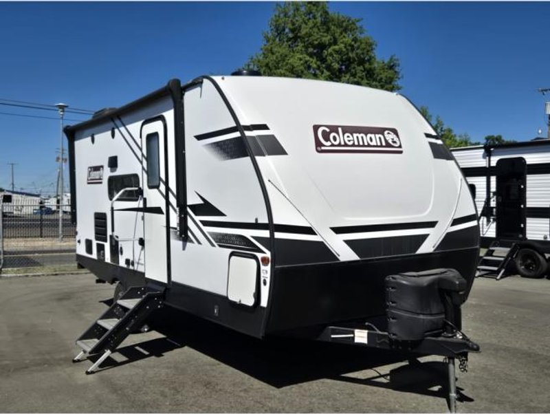 2022 Dutchmen RV Coleman Light — front three-quarter view