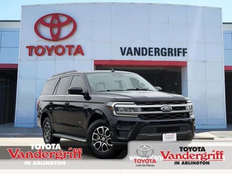 2022 Ford Expedition N/A in Agate Black — front three-quarter view