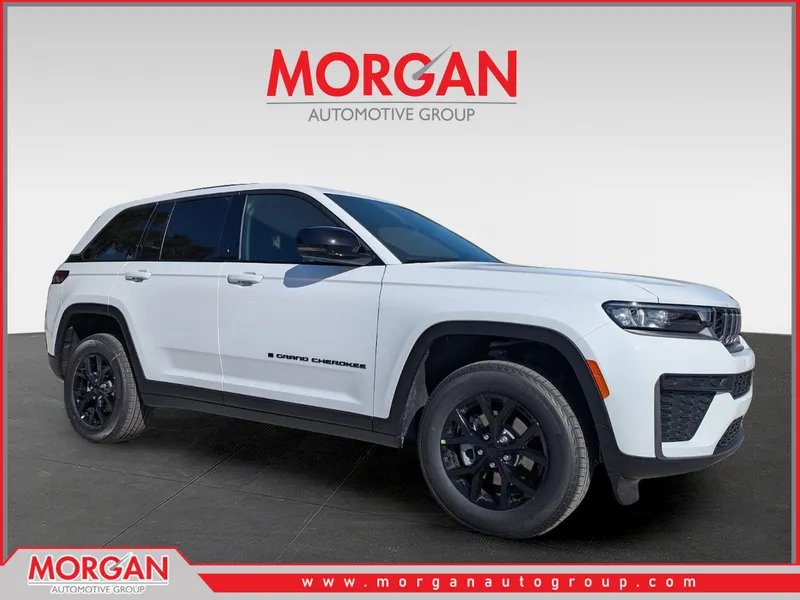 2026 Jeep Grand Cherokee Laredo in White/off-white — front three-quarter view