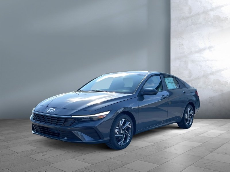 2025 Hyundai Elantra — front three-quarter view