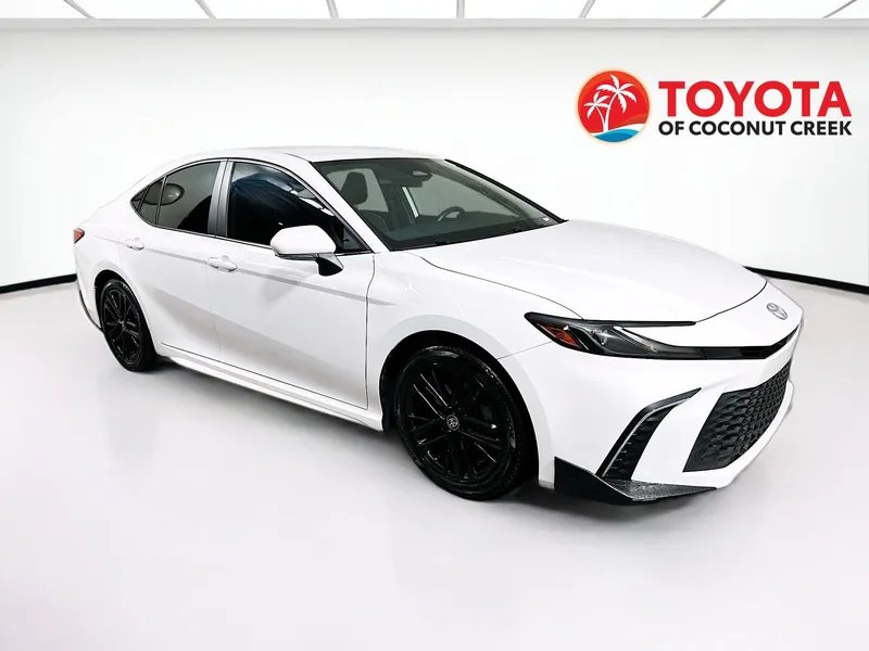 2025 Toyota Camry SE in Ice — front three-quarter view