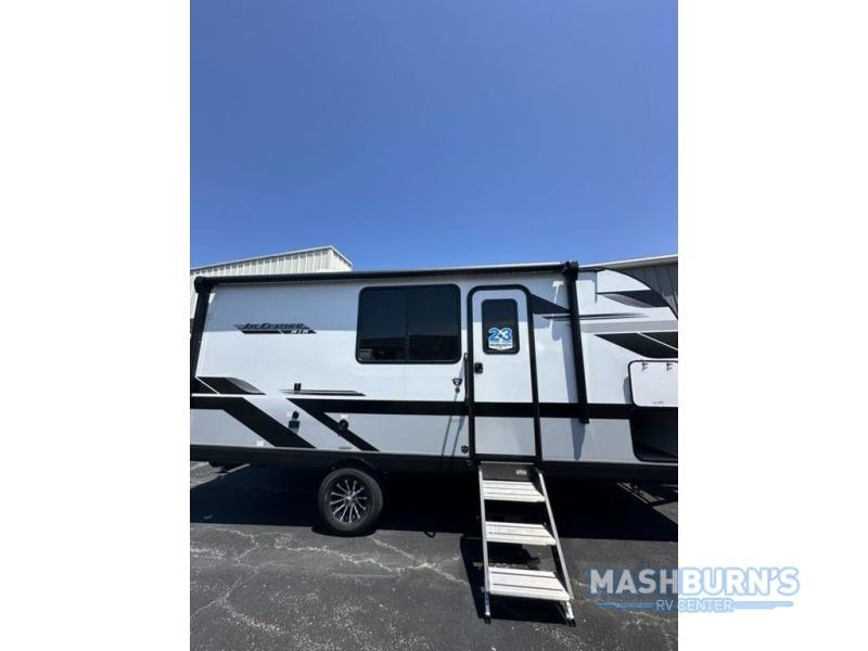 2025 Jayco Jay Feather Air — front three-quarter view