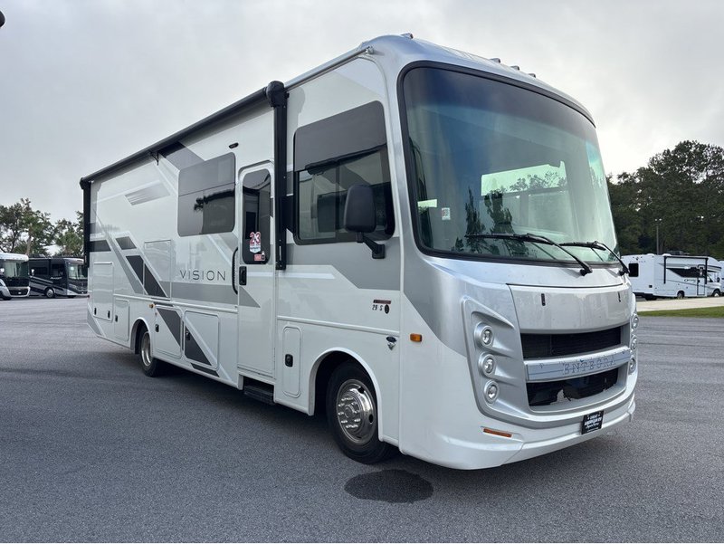 2026 Entegra Vision — front three-quarter view