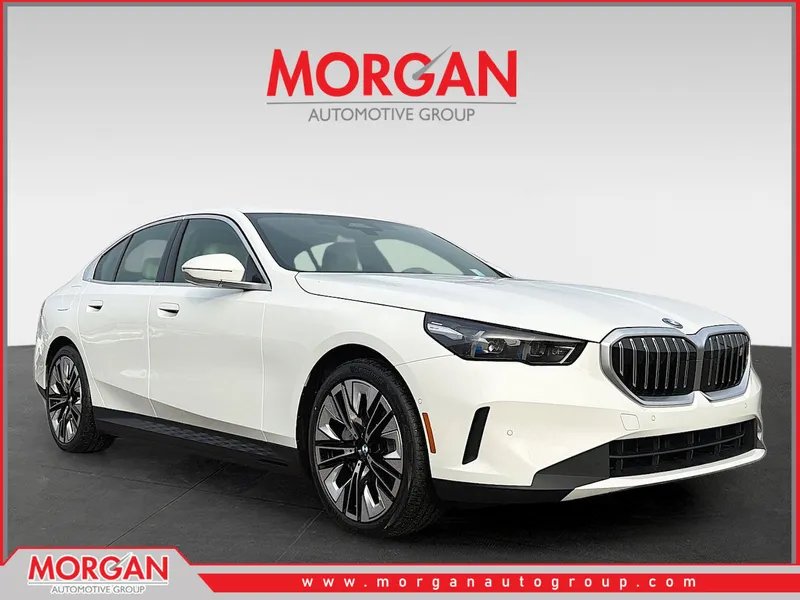 2026 BMW i5 eDrive40 in Alpine White — front three-quarter view