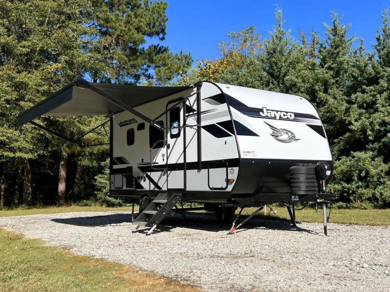2025 Jayco Jay Feather Air — front three-quarter view