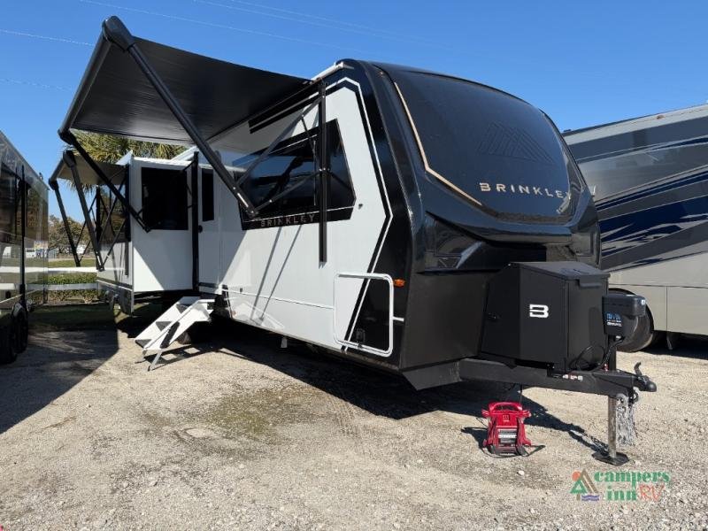 2026 Brinkley Model Z — front three-quarter view