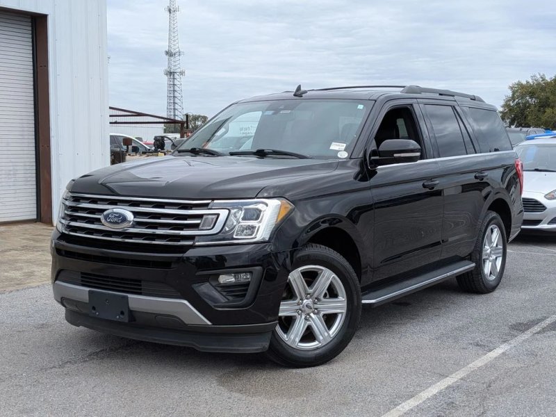 2020 Ford Expedition XLT in Black — front three-quarter view