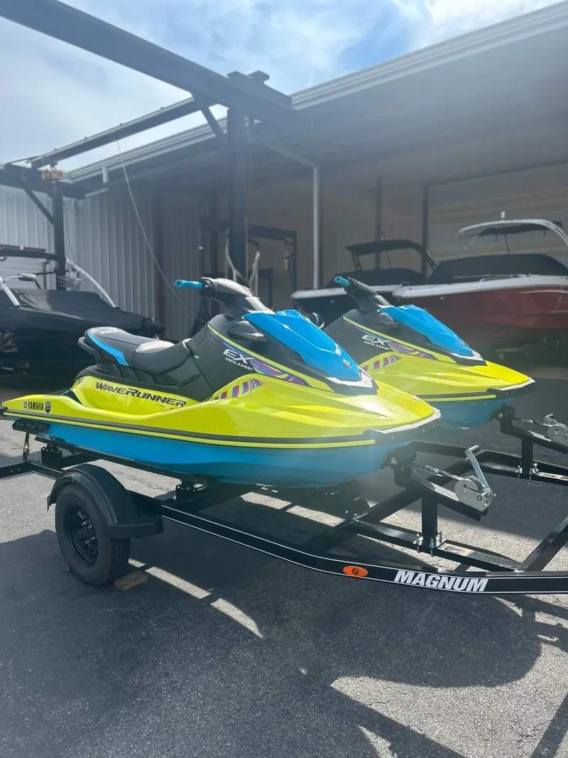 2024 Yamaha EX Deluxe in Lime Yellow — front three-quarter view