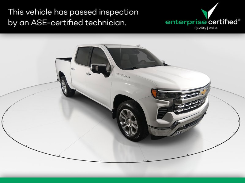 2022 Chevrolet Silverado 1500 2WD Crew Cab 147" LTZ — front three-quarter view