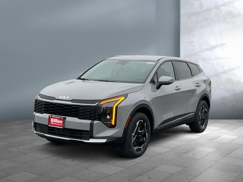 2026 Kia Sportage Hybrid — front three-quarter view