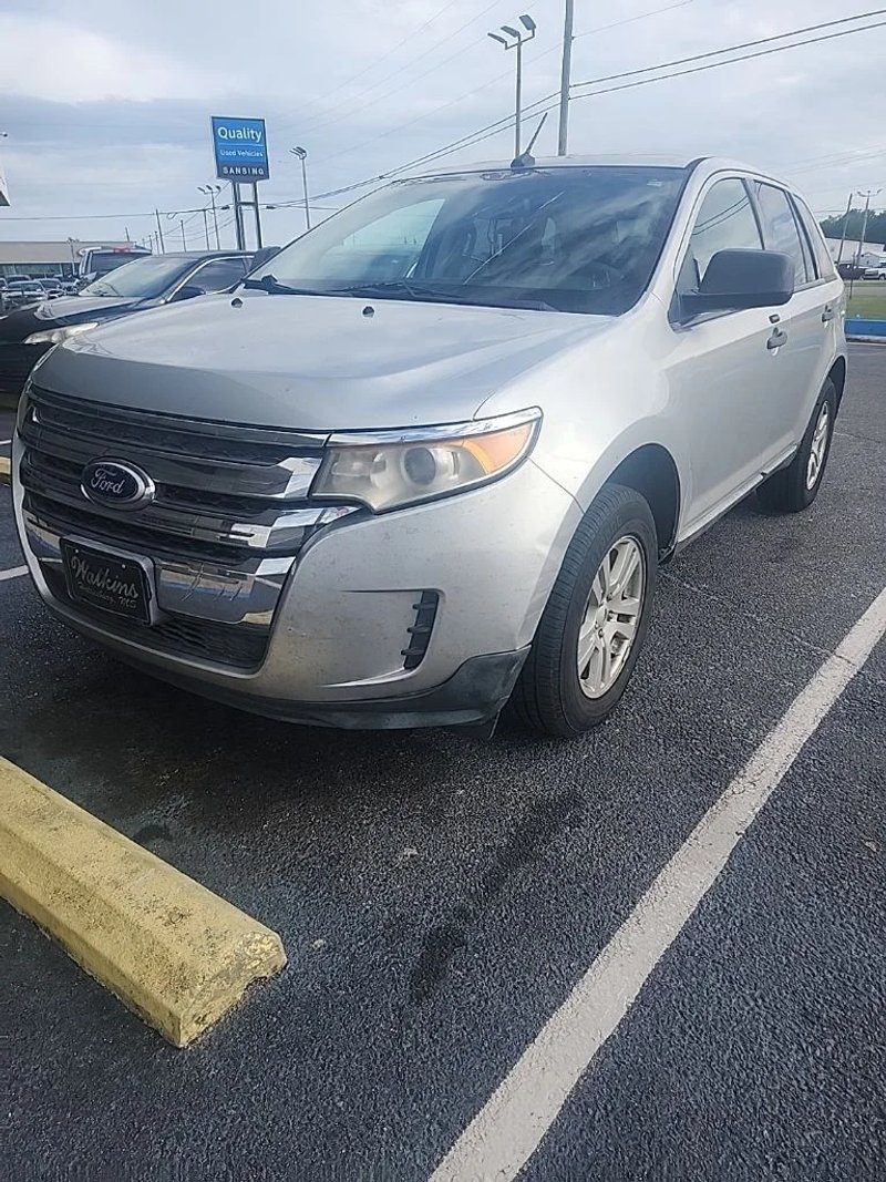 2011 Ford Edge SE in Silver — front three-quarter view