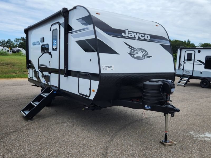 2026 Jayco Jay Feather Air — front three-quarter view