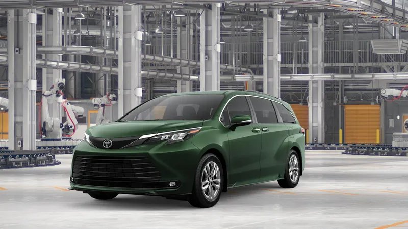 2026 Toyota Sienna XLE — front three-quarter view