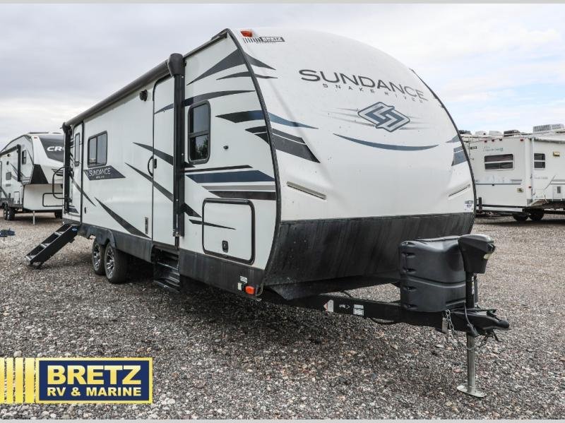 2022 Heartland Sundance Ultra Lite — front three-quarter view