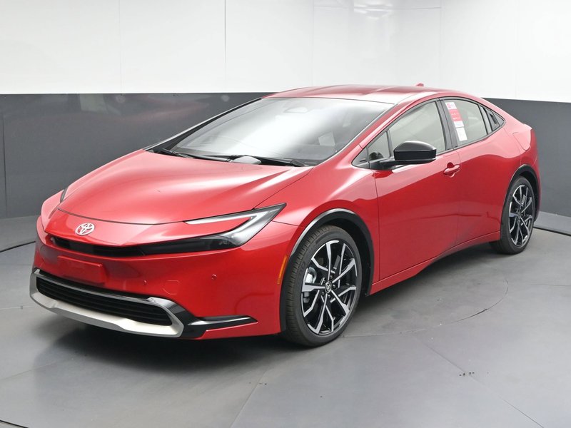 2025 Toyota Prius Plug-in Hybrid XSE Hatchback — front three-quarter view