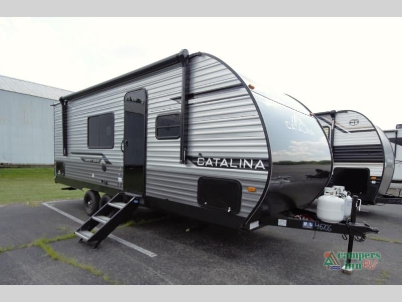 2026 Coachmen Catalina Summit Series 8 — front three-quarter view