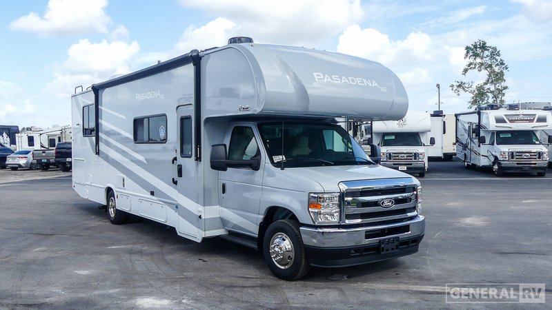 2026 Thor Motor Coach Pasadena SE — front three-quarter view