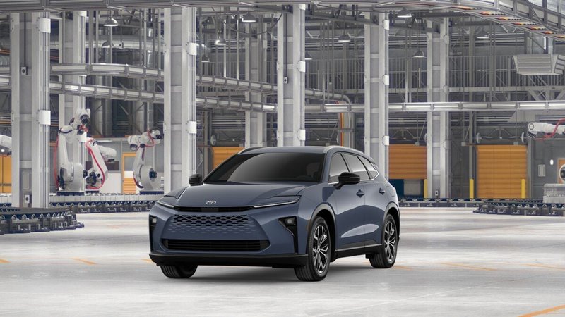 2026 Toyota Crown Signia XLE in Storm Cloud — front three-quarter view