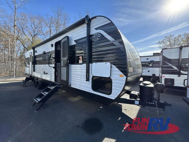 2026 Heartland Prowler — front three-quarter view