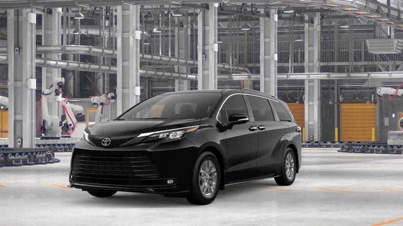 2026 Toyota Sienna XLE — front three-quarter view