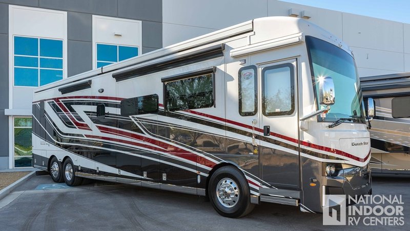 2026 Newmar Dutch Star in Custom — front three-quarter view