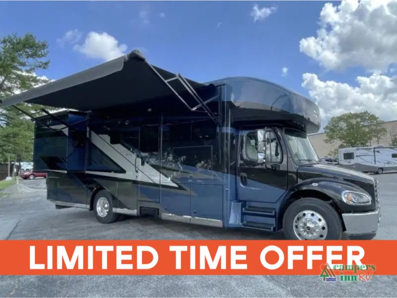 2026 Newmar Grand Star in CUSTOM — front three-quarter view