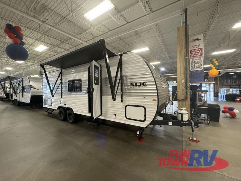 2026 Jayco Jay Flight SLX — front three-quarter view