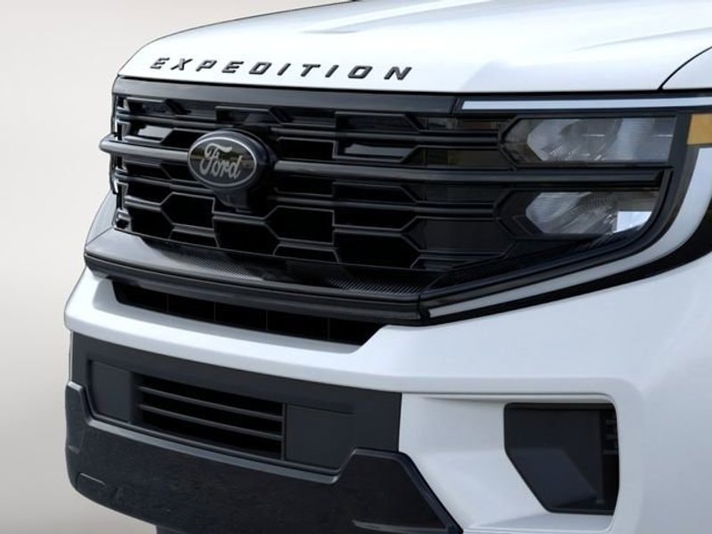 2026 Ford Expedition Platinum in Star White Metallic Tri-Coat — front three-quarter view