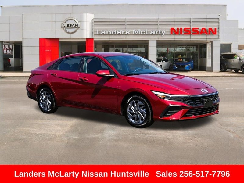 2024 Hyundai Elantra SEL — front three-quarter view