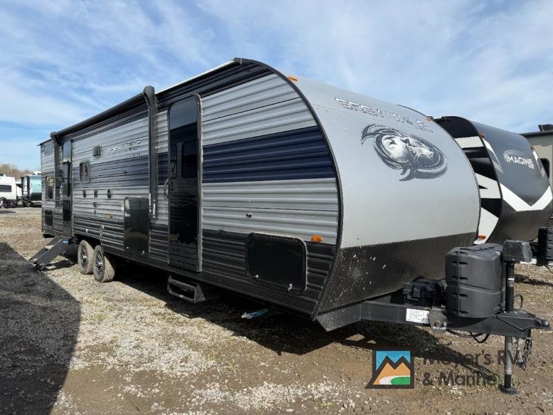 2022 Forest River Cherokee Grey Wolf — front three-quarter view