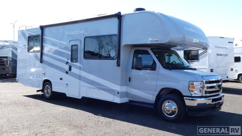 2026 Thor Motor Coach Pasadena SE — front three-quarter view