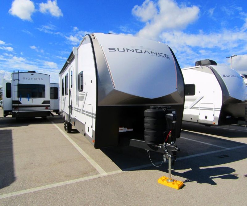 2026 Jayco SUNDANCE XLT TRAILER — front three-quarter view