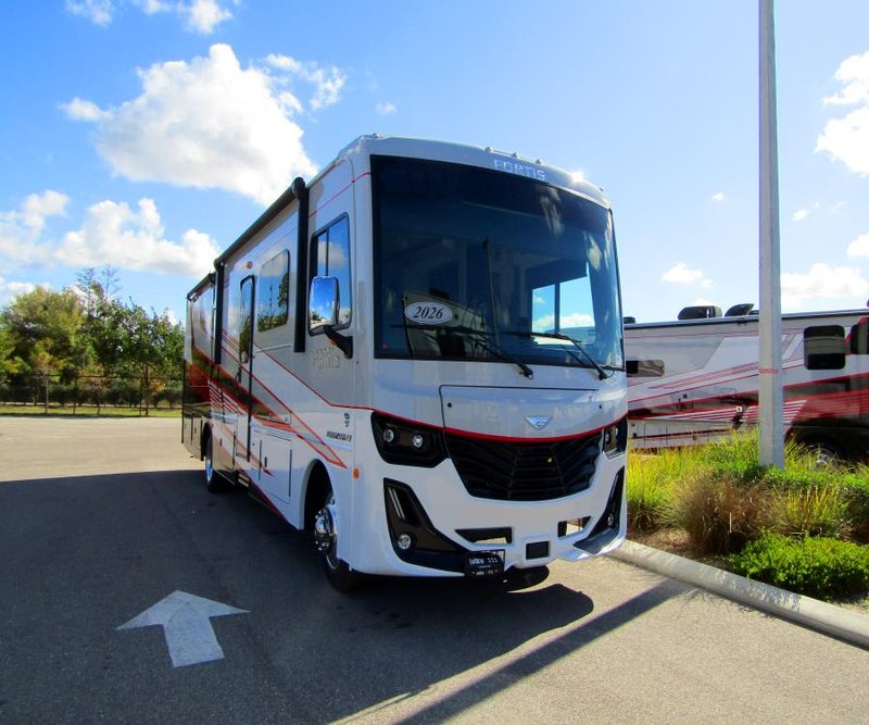 2026 Fleetwood FORTIS — front three-quarter view