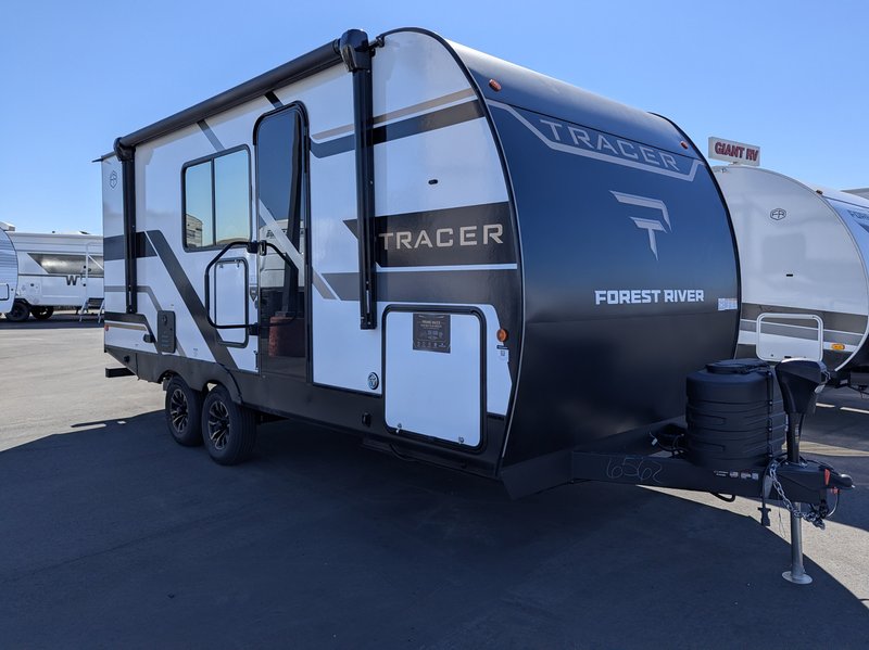 2026 Prime Time Tracer — front three-quarter view