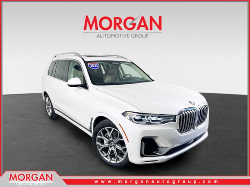 2021 BMW X7 xDrive40i in White — front three-quarter view