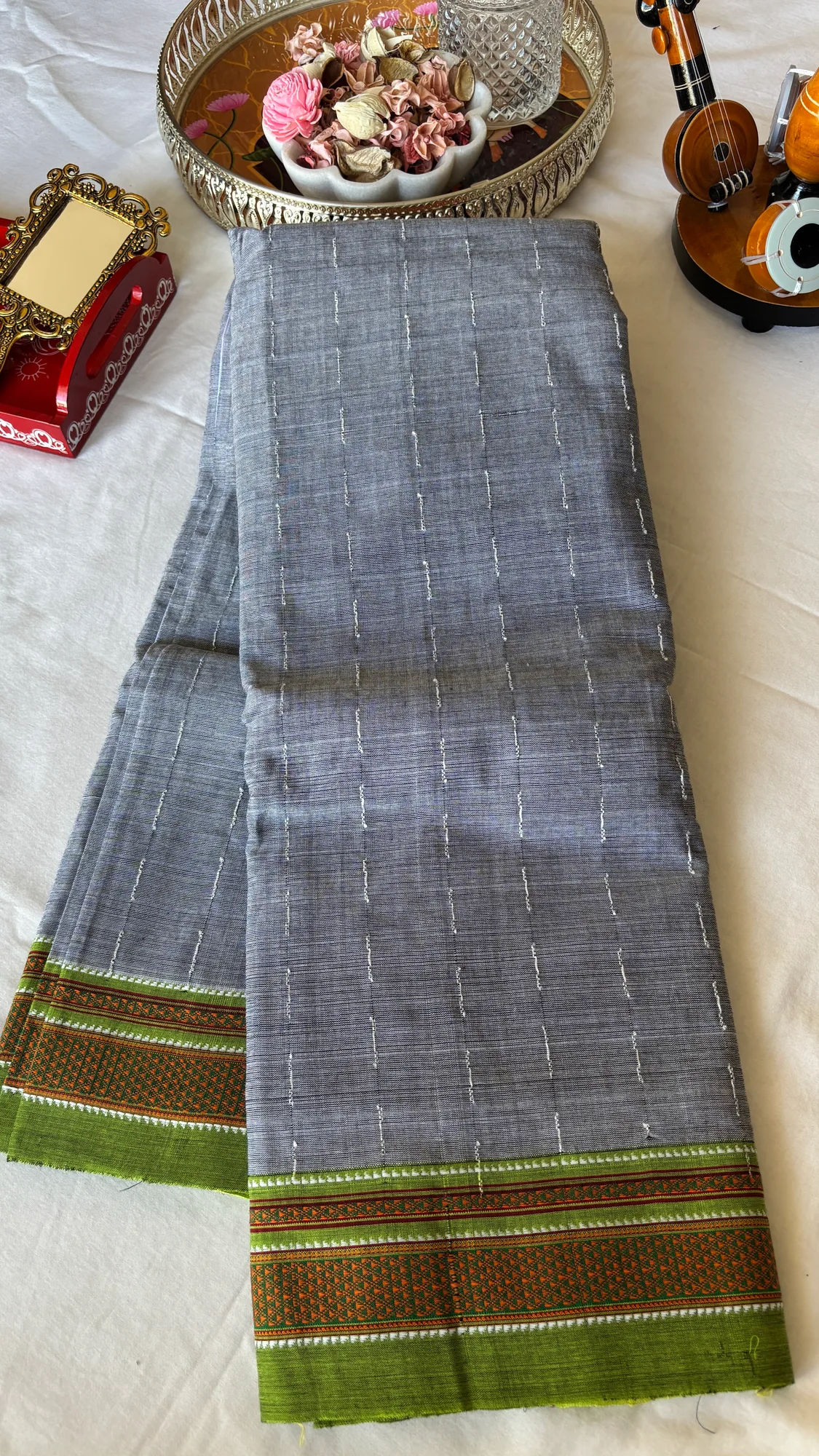 Chikki Paras Pure Cotton Handloom Ilkal Saree - Grey - Parrot Green - Cotton Pallu
