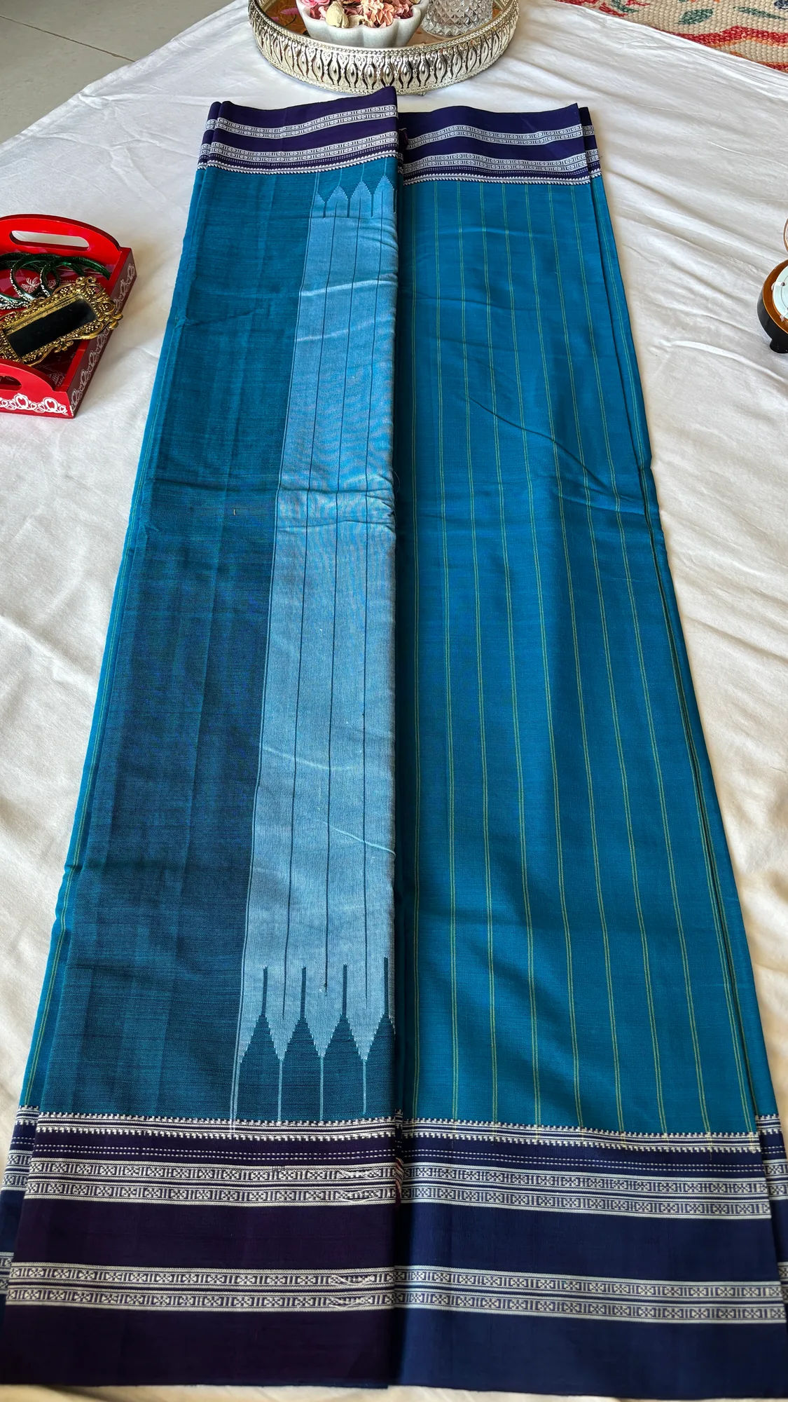 Gayatri Border Pure Cotton Handloom Ilkal Saree - Blue - Navy Blue Border - Cotton Pallu authentic saree - view 2