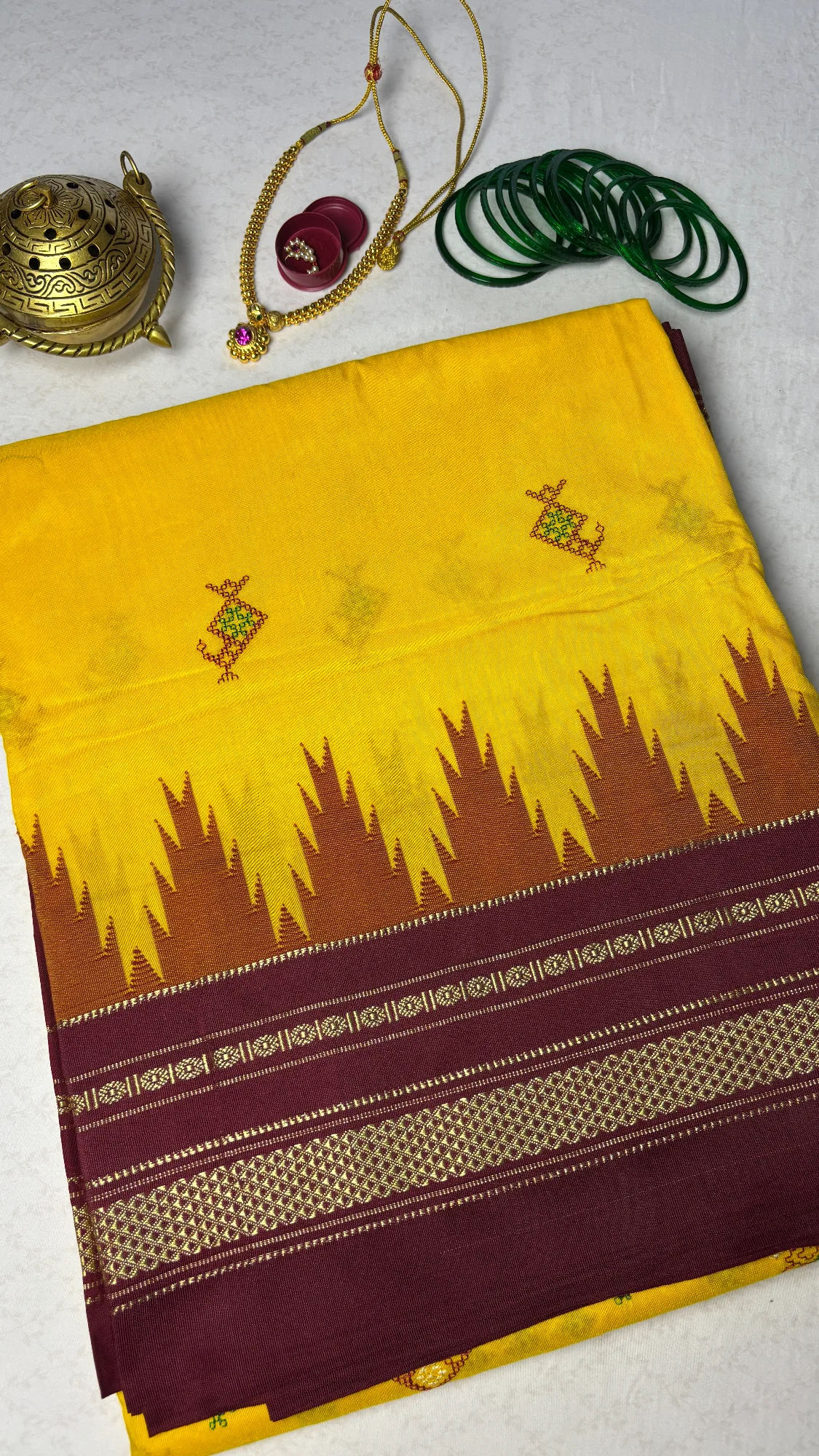 Yellow - Maroon Border