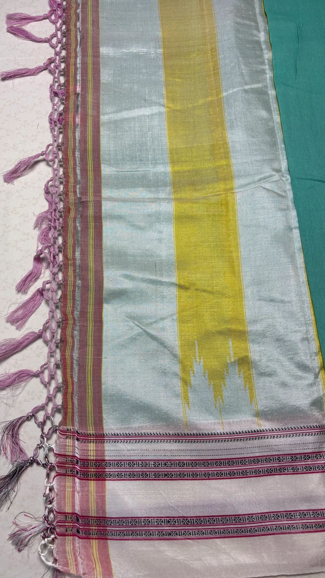 Dual Tone Gayatri Border Pure Cotton Ilkal Saree - Pastel Green - Yellow - Dual Tone authentic saree - view 4