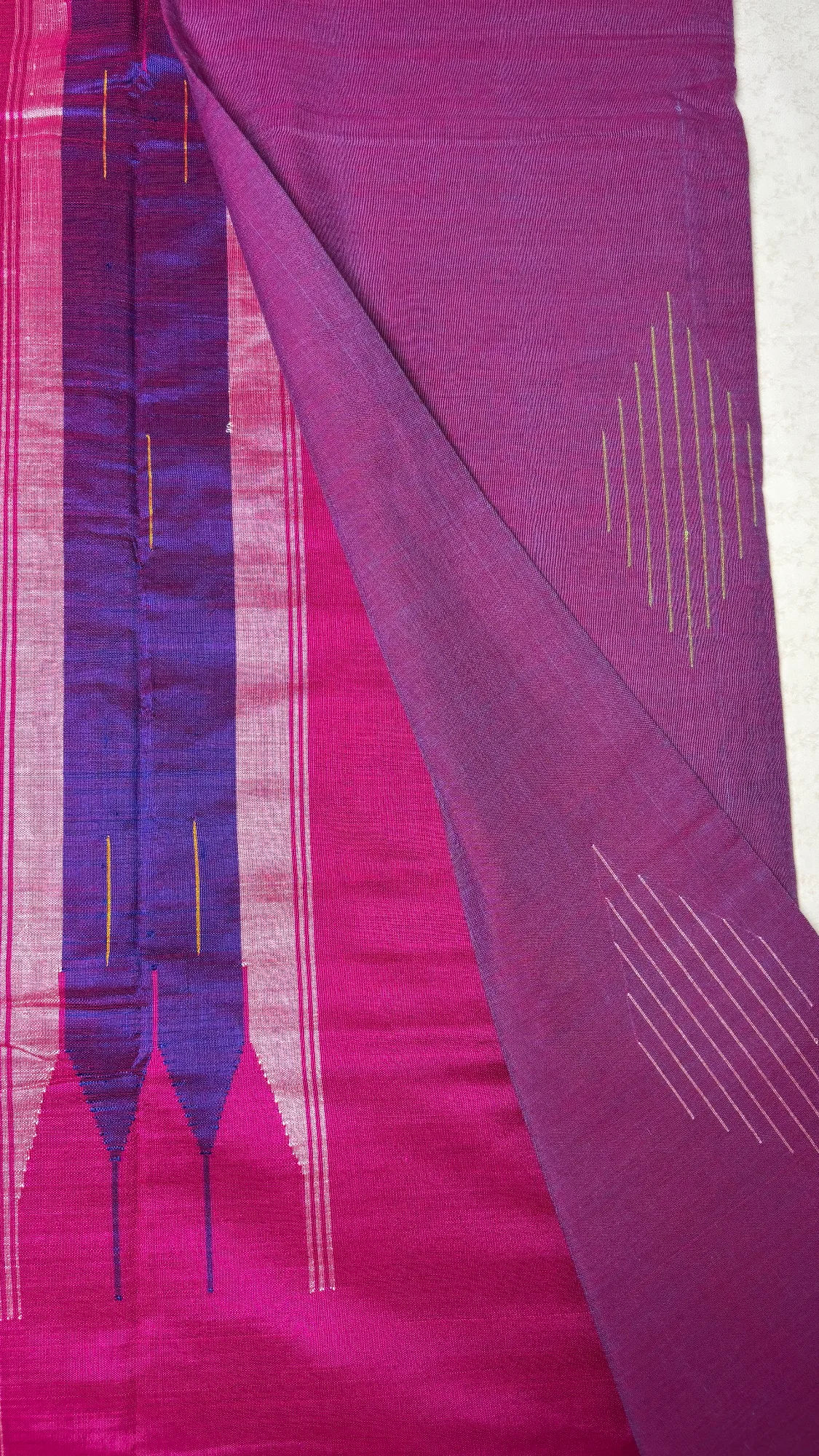 Unique Pure Cotton Sarees with Intricate weaving - Deep Magenta - Purple Gayatri border authentic saree - view 6