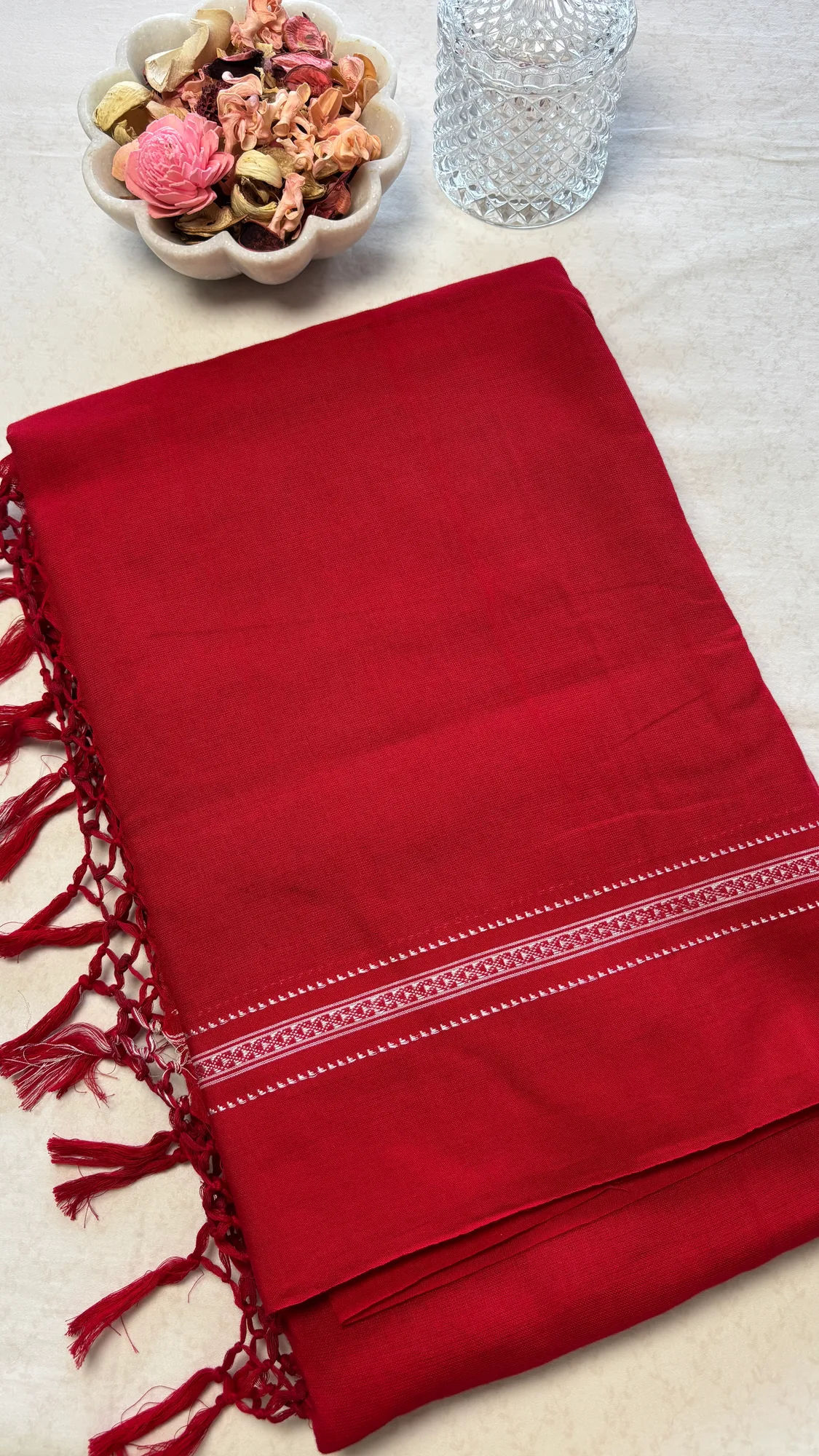 Minimal Chikki Paras Border Pure Cotton Handloom Ilkal - Red - Plain
