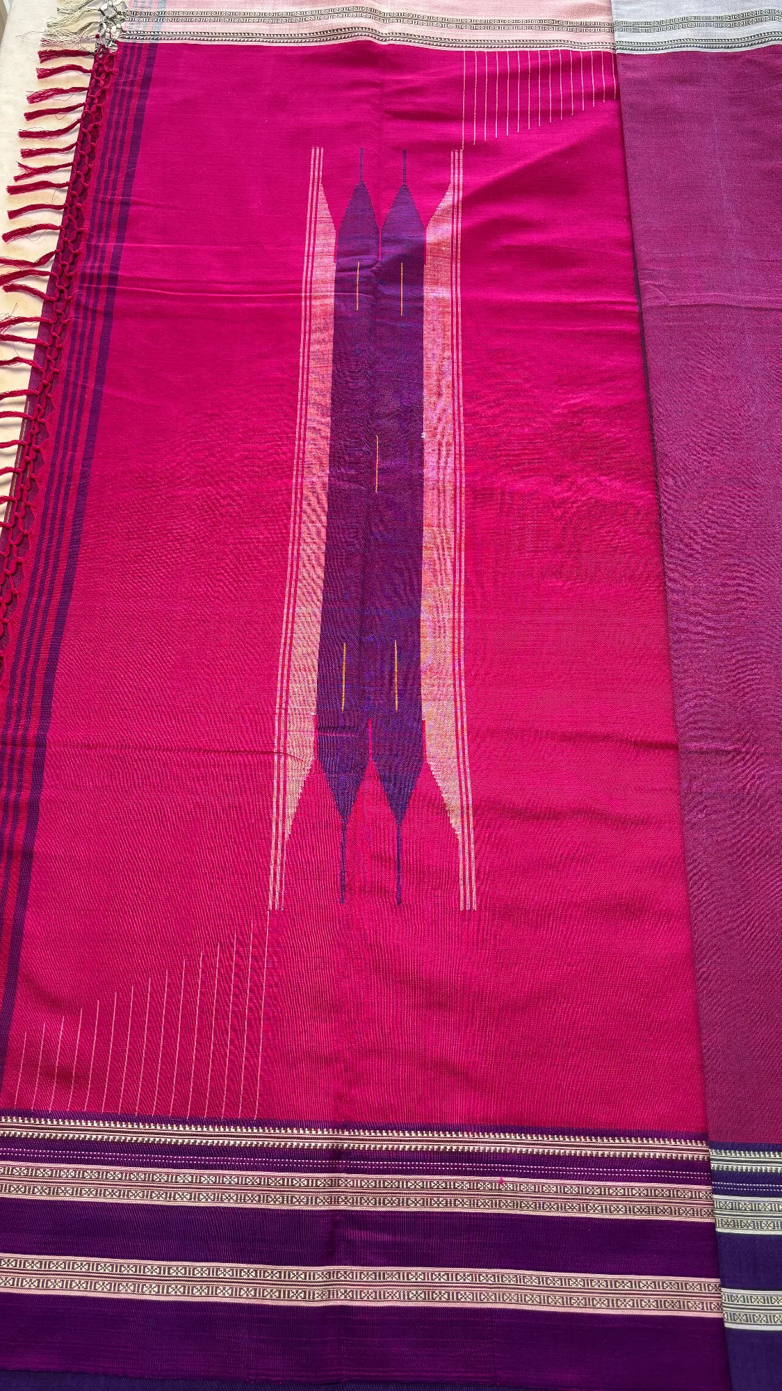 Unique Pure Cotton Sarees with Intricate weaving - Deep Magenta - Purple Gayatri border authentic saree - view 4