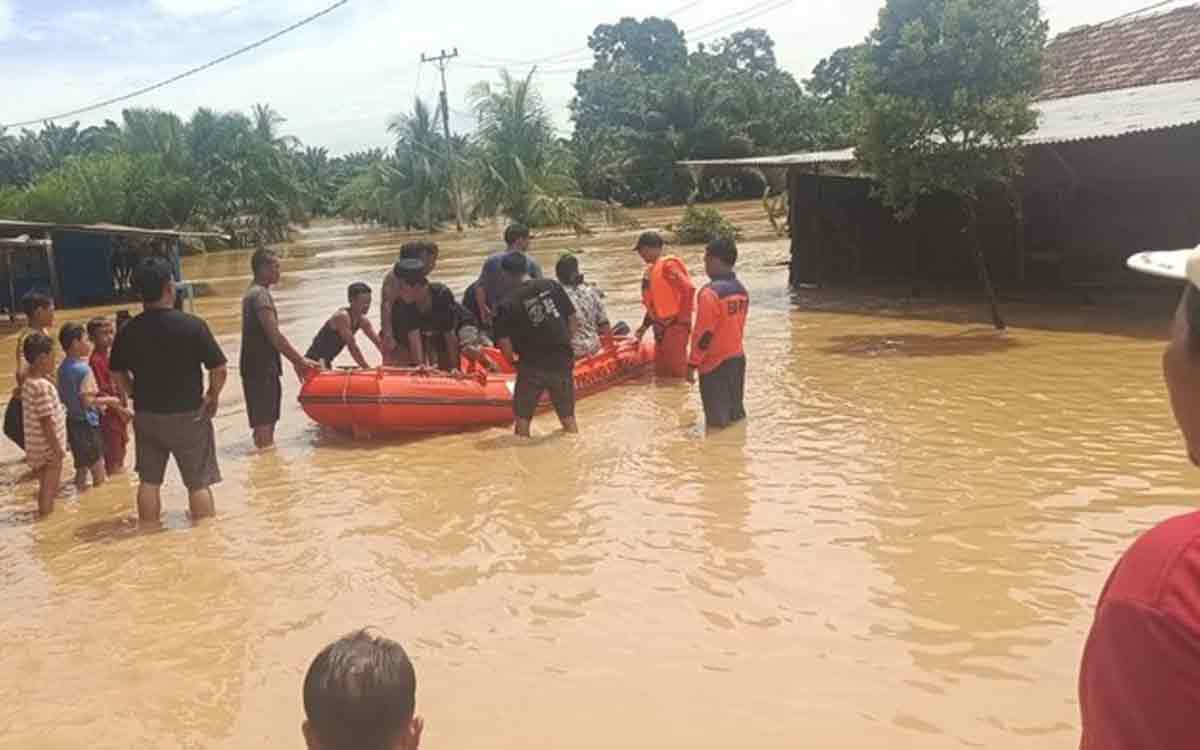 Mencekam! Banjir Besar Terjang Muratara, 64 Ribu Jiwa Terdampak, Jembatan Putus