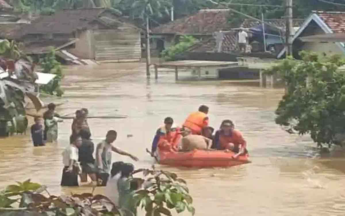 Banjir Lumpuhkan 4 Kecamatan di Muratara, 16 Ribu Lebih Rumah Terdampak