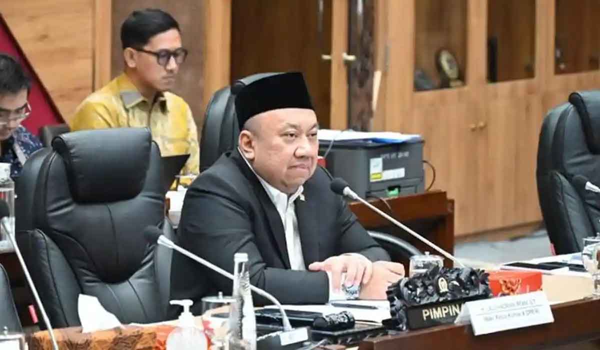 DPR Tegur Kemendiktisaintek! Jangan Sembarangan Tutup Prodi Kampus