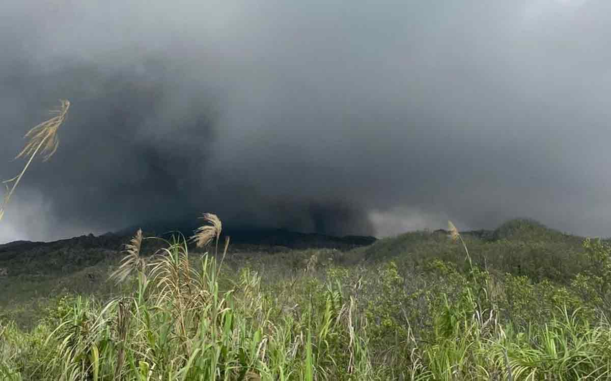 Mencekam! Erupsi Gunung Dukono Berujung Maut, Pendaki Dilaporkan Tewas di Lokasi
