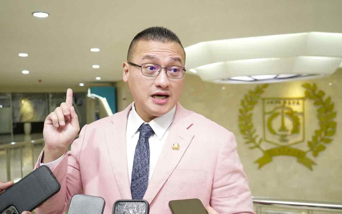 Geger! Parkir Jakarta Semrawut, Anggota DPRD DKI Kenneth Desak Audit Total Dan Sapu Bersih